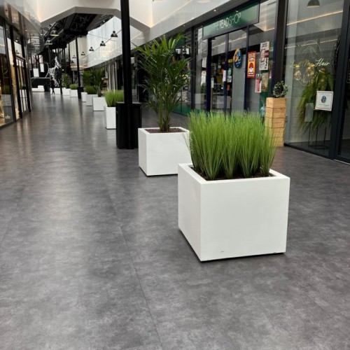 Winkelcentrum Kroonpassage te Lelystad - kunstplanten in plaats van echte planten Winkelcentrum Kroonpassage te Lelystad - kunstplanten in plaats van echte planten